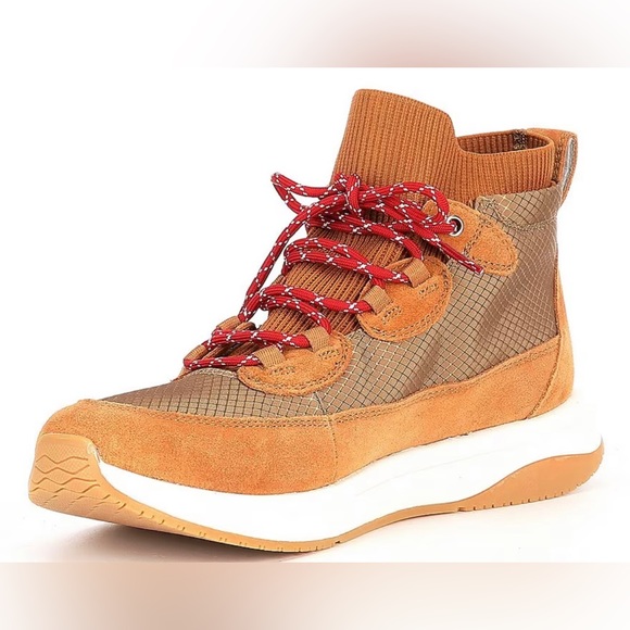 Nurture Platform High Top Sneaker Boots - Picture 4 of 8